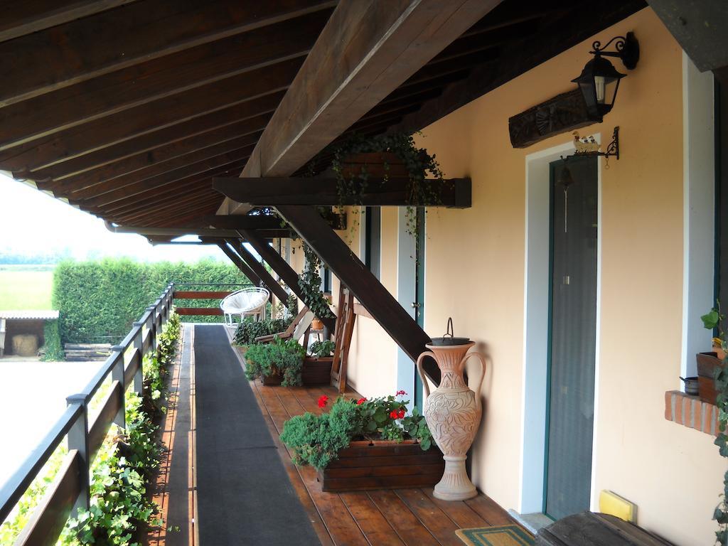 Agriturismo Maiocchi Villa Borgarello Екстериор снимка