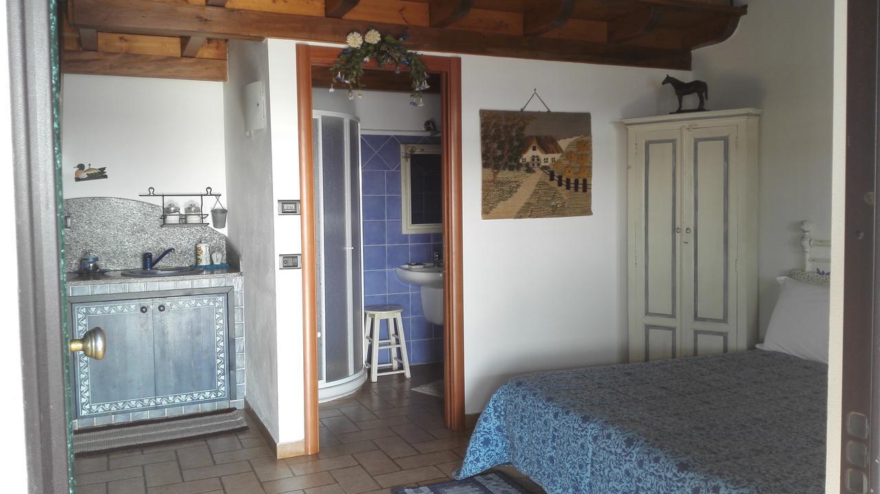 Agriturismo Maiocchi Villa Borgarello Стая снимка